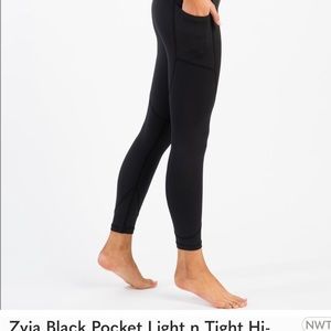 ZYIA ACTIVE Black Pocket Light n Tight Hi-Rise 7/8 24" leggings Size 6-8